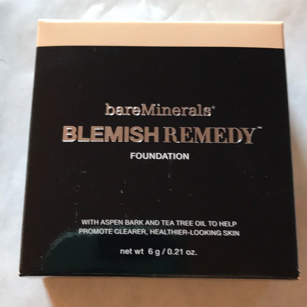 Bare minerals blemish remedy foundation